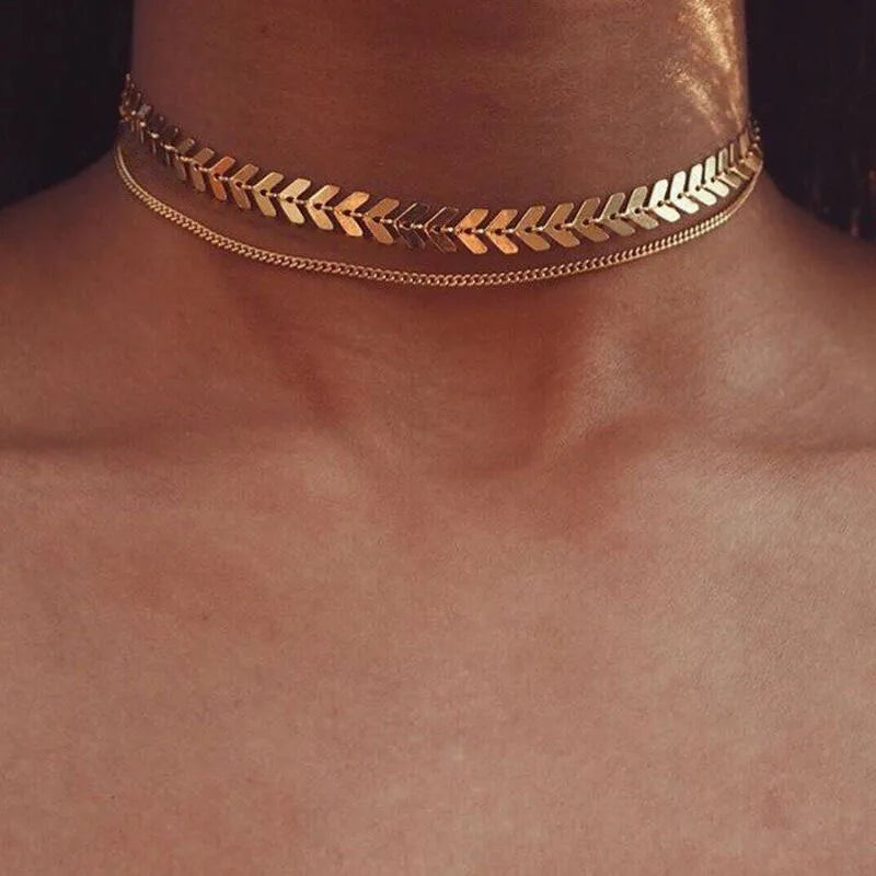 Choker Gótico de Duas Camadas com Pingente Fishbone e Avião